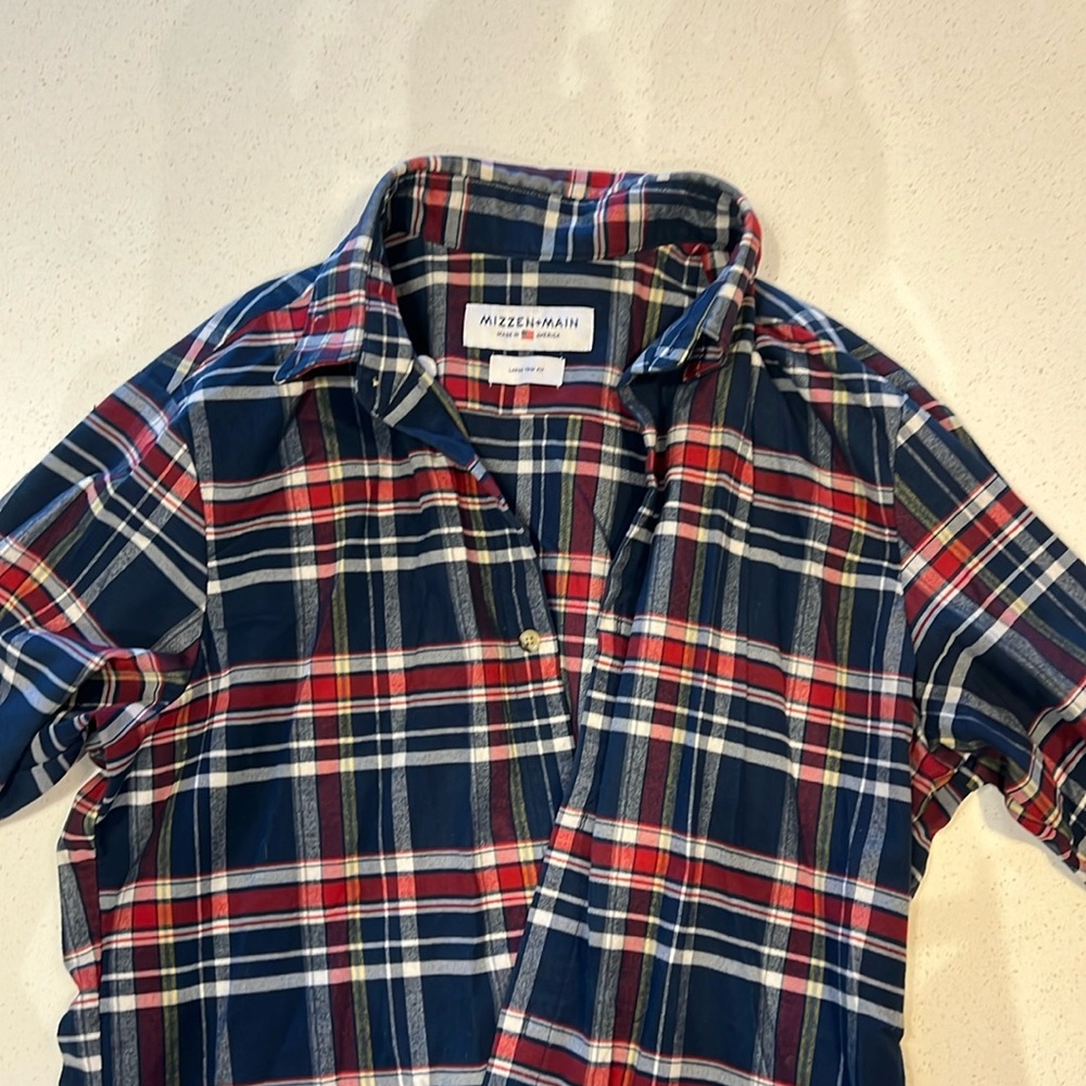Mizzen+Men flannel. Mens large. Like new.